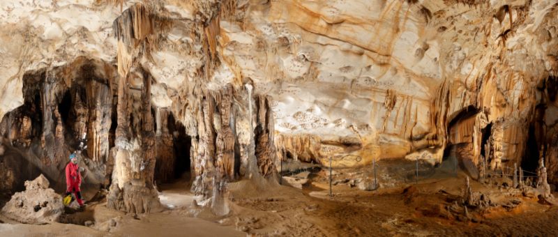 cueva de la pileta málaga